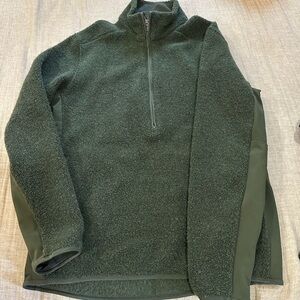 Lululemon men’s Tundra Trek 1/2 zip coat. Great condition!